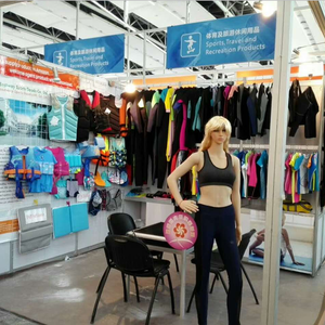 <span class=keywords><strong>Muta</strong></span> semi senza Zipless 4/3mm 2024 all'ingrosso di sicurezza completo corpo UV protezione uomo <span class=keywords><strong>donna</strong></span> <span class=keywords><strong>muta</strong></span> - Product Image 6