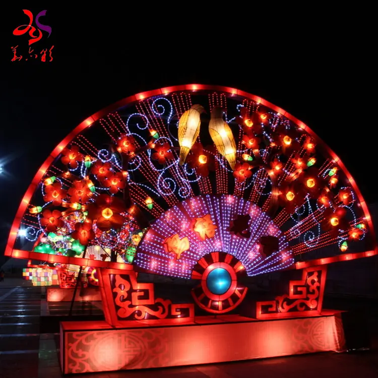 新製品コンセプト2022年中国のお祭り、赤いシルクのファンランタン照明ショー
