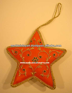 Adorno Navideño Colgante Hecho a Mano con Cuentas de Alta Calidad y Diseño Exclusivo - Product Image 1