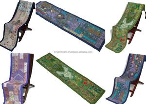 Vintage Sari Patch Runner bordado Tapiz - Product Image 2