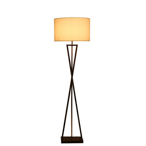Đèn Đứng Cổ Điển Vải Hiện Đại Bóng Râm Đèn Sàn Kim Loại Cho Khách Sạn - Product Image 1
