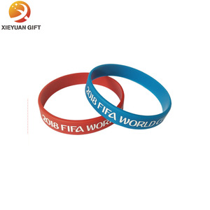 Debossed colore riempito sport personalizzato <span class=keywords><strong>superman</strong></span> wristband