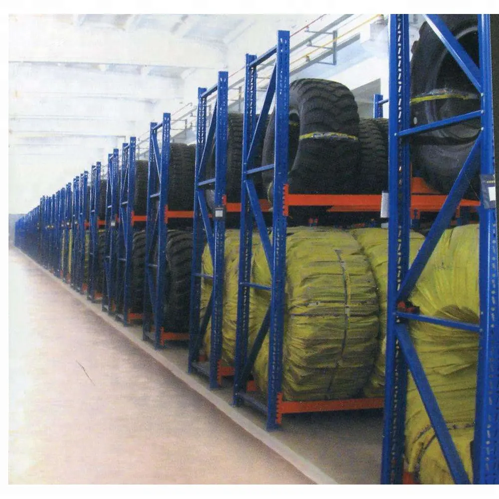 Suporte para armazenamento de pneus, prateleira para armazenamento de pneus e montagem usada