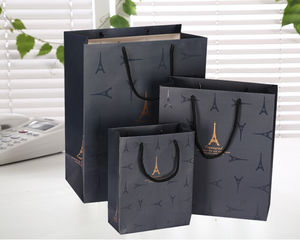 Sacs-cadeaux en papier d'art de luxe pour les vacances Emballage en vrac de Noël avec logo d'estampage d'or et design élégant - Product Image 2