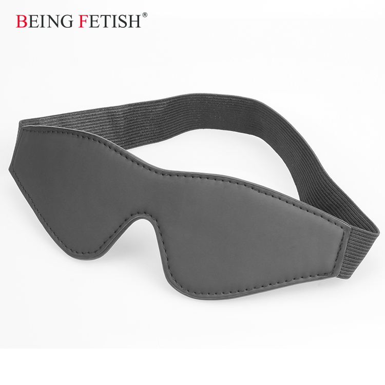 Classique LUX-Mat 7 Pièces PU Essentials Bondage Set Pour Plaisir BDSM Jeu