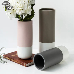 Vaso da ufficio moderno in porcellana con decorazione moderna in porcellana - Product Image 3