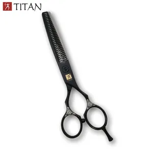 TITAN Tóc Kéo Tay Madehair Mỏng Kéo Màu Đen Lớp Phủ Đầy Màu Sắc Làm Tóc Công Cụ TITAN/Có Thể <span class=keywords><strong>Oem</strong></span> Kéo Logo - Product Image 1