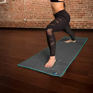 Benutzer definiertes Logo Mikrofaser-Yoga-Handtuch mit Eck tasche Komfortabel bedrucktes Hot Yoga rutsch festes Matten handtuch