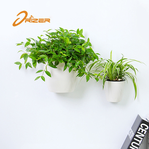 Personalizado precio al por mayor <span class=keywords><strong>de</strong></span> <span class=keywords><strong>la</strong></span> fábrica fabricación auto riego colgante Flor <span class=keywords><strong>de</strong></span> pared plantador <span class=keywords><strong>de</strong></span> hierba - Product Image 1