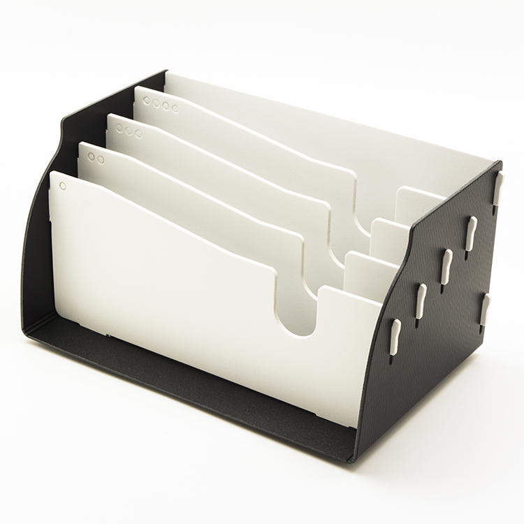 Индивидуальная настольная организация, сделанная из пластика для офиса и дома с использованием небольших подарочных коробок и держателей для документов и писем