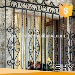 Design di Ringhiere per Balconi in Ferro Battuto Ornamentale - Product Image 2