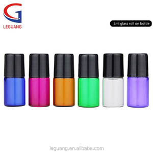 Vente <span class=keywords><strong>en</strong></span> gros de flacons à bille <span class=keywords><strong>en</strong></span> <span class=keywords><strong>verre</strong></span> ambre <span class=keywords><strong>rose</strong></span> bleu vert violet 5 ml 3 ml 2 ml 1 ml avec bouchon doré et bille <span class=keywords><strong>en</strong></span> acier métallique - Product Image 6