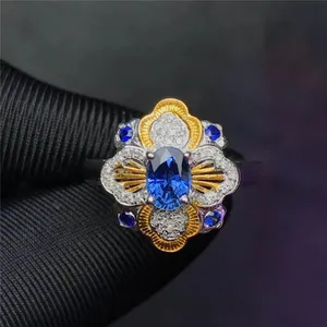 ออกแบบสไตล์วินเทจแหวนทอง 18k 0.79ct ธรรมชาติ Blue Sapphire เครื่องประดับ