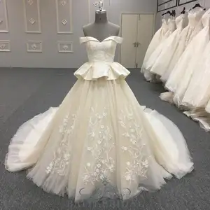 Sâm-panh Off Shoulder Wedding Party Dress Tắt Tùy Chỉnh Kích Thước Hai Lớp Váy Váy Cưới Lớn Với Đào Tạo Dài Từ Trung Quốc