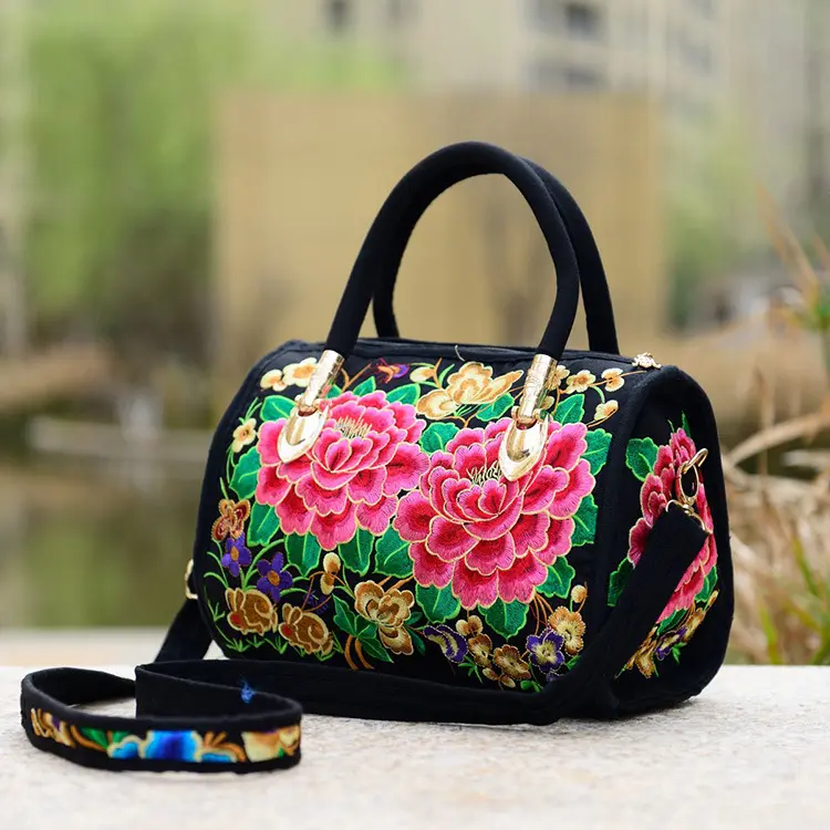 Vintage Women ethnic Bag Canvas Flower Embroidered Women Handbag Boho Embroidery Mandala Shoulder Messenger Bag For Woman Girls
