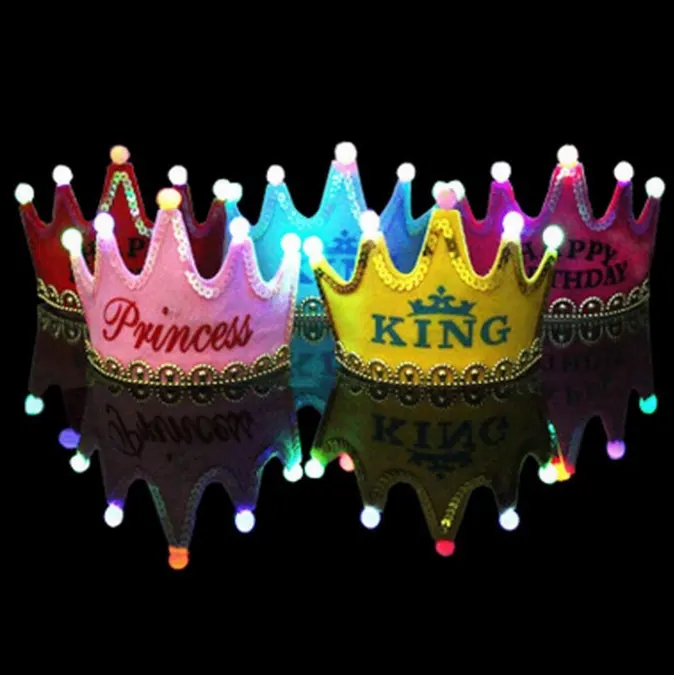 Di alta Qualità HA CONDOTTO LA Luce Festa di Compleanno Cappelli Crown King Festa di Compleanno Della Principessa Berretti Per I Bambini