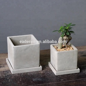 Vaso da fiori in <span class=keywords><strong>cemento</strong></span> <span class=keywords><strong>di</strong></span> forma quadrata in stile semplice con piattino per la decorazione del giardino <span class=keywords><strong>di</strong></span> casa utilizzato con fiori/piante verdi vaso da 10cm/12cm moderno - Product Image 2
