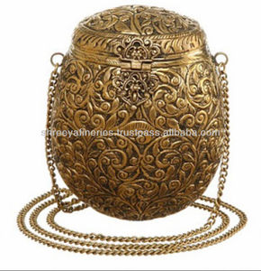 VINTAGE ANTIQUE OVAL BRASS PILLOW PURSE - Product Image 2