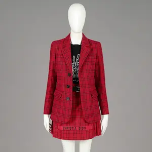 Son Zamanlarda Sıcak Satış Kaliteli Iki Adet Mini Etek Kırmızı ve Siyah Ekose Tasarım Blazer Kadın Seti