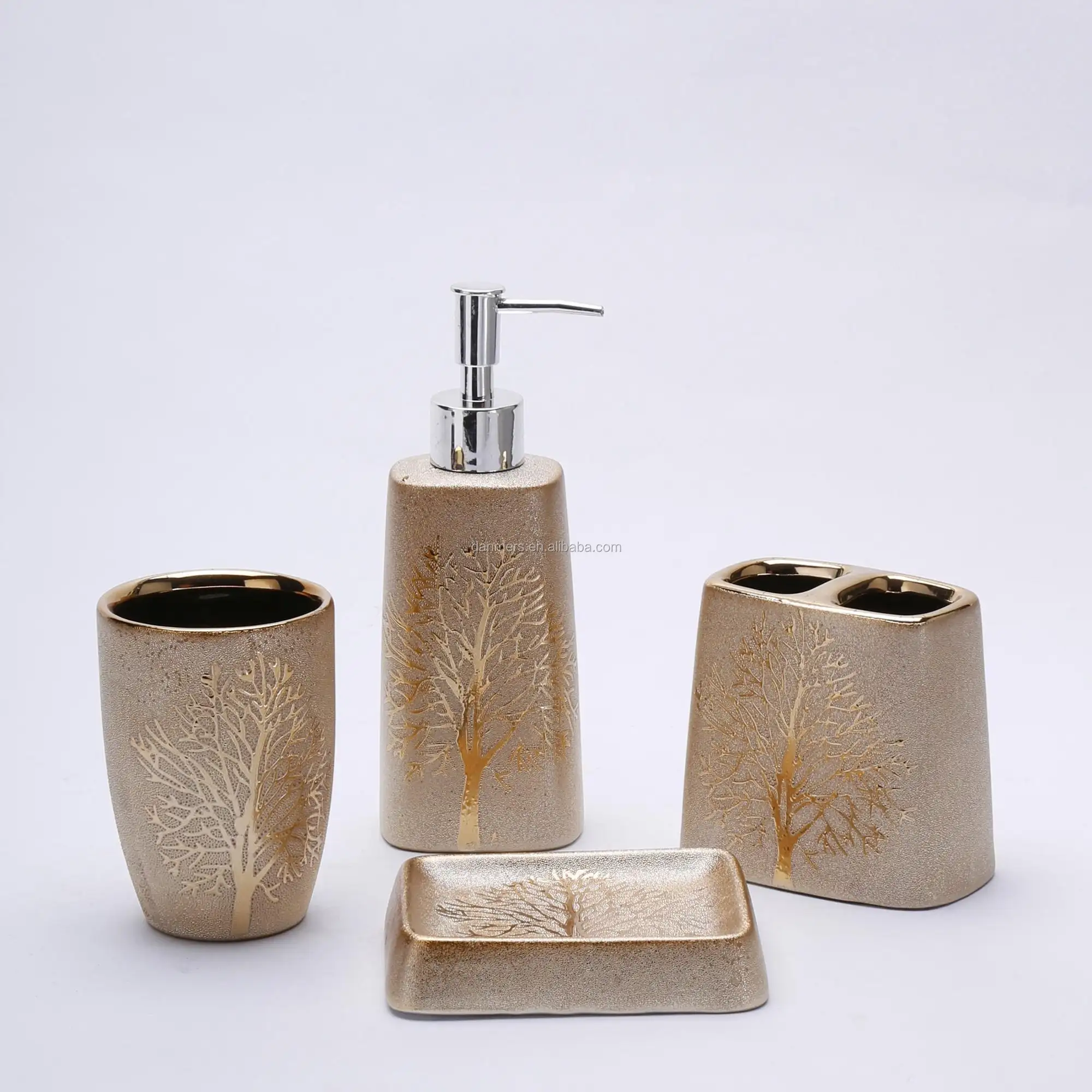 Royal elegant design ceramic bath sets gold electroplated chaozhou hotel home decor bathroom accessories set