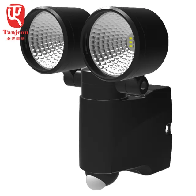 LED Dry Battery Power PIR sensor light K420 2*4W IP44 Security lighting
