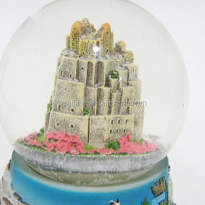 Souvenirs touristiques d'<span class=keywords><strong>Italie</strong></span> <span class=keywords><strong>Ostuni</strong></span> faits sur mesure en gros Globe à neige en verre résine pour cadeaux promotionnels - Product Image 4