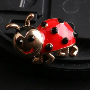 Ladybug Women Lovely Insect Scarf Jewelry Clips Pins Crystal Paved Small Cute bijoux broche Kids Suit Hats brooch