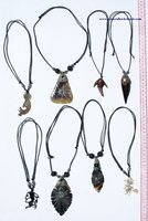 Collares Hechos a Mano para Mujer en Varios Colores, Tallados en Cuerno de Toro, Colgante Étnico, Joyería Tribal Sudamericana Peruana, Venta al por Mayor