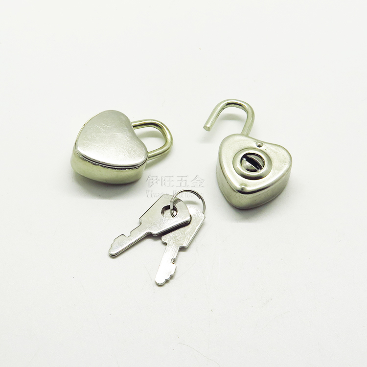 Железный Замок для блокнота в форме сердца