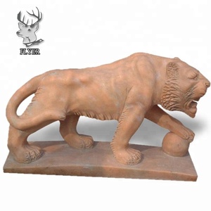 Estatua de Tigre de Piedra Amarilla Tallada a Mano, Tamaño Real - Product Image 3