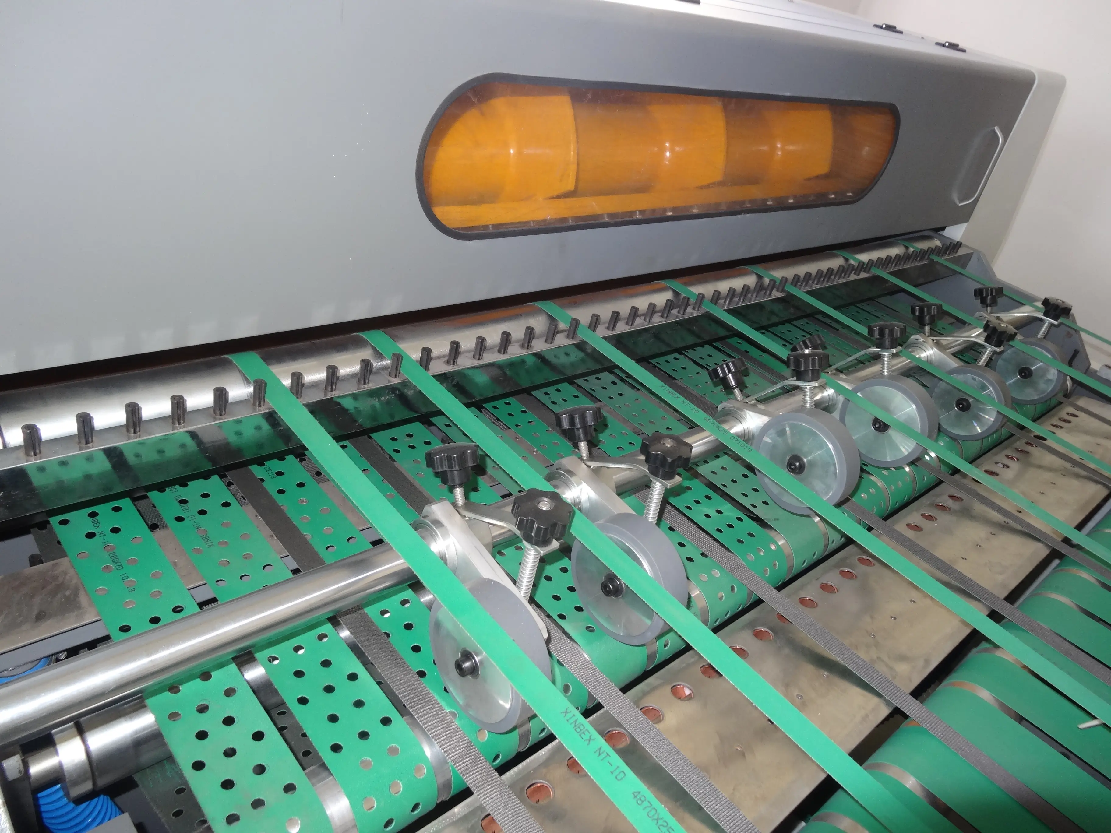 KINGSUN KS-1400A Model Servo Control Roll Sheeter Automatic Paper Reel to Sheet Cutting Machine