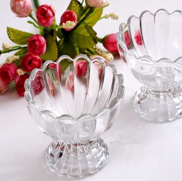 Tasteful Glass Dessert Cup Clear Ice Cream Glass Cup Lotus Shaped Glass Ice Cream Cup
