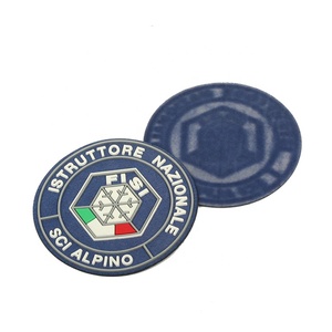 Túi Nhà Sản Xuất Phụ Kiện Tùy Chỉnh <span class=keywords><strong>Debossed</strong></span> Tên Logo Mềm Sợi Nhỏ Da Lộn Da Nhãn Cho Túi Xách - Product Image 1