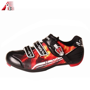 Nuovi arrivi <span class=keywords><strong>scarpe</strong></span> da <span class=keywords><strong>ciclismo</strong></span> da montagna da <span class=keywords><strong>uomo</strong></span> di moda all'ingrosso di fabbrica di <span class=keywords><strong>scarpe</strong></span> da bicicletta da <span class=keywords><strong>strada</strong></span> di alta qualità - Product Image 5