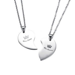 Collana con Catena a Cuore Spezzato in Acciaio Inossidabile, Stile Romantico per Coppie, Incisione Laser 'His Queen Her King' - Product Image 2
