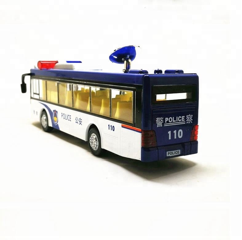 Small Foot 11458 Grande Camionnette En Bois, Avec Figurines De Jeu Et Beaucoup D'espace De Rangement Pour Les Colis, Etc., Pour Les Enfants à Partir De 3 Ans Jouets, Multicolore