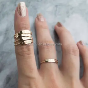 Anillo de nombre personalizado, anillo apilable, números romanos, regalos para ella