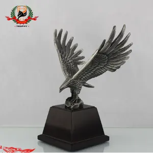 Escultura de ala de águila de bronce, decoración para el hogar, trofeo de estatua de águila negra