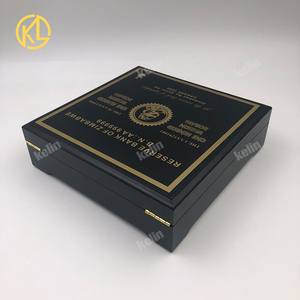 Venta al por Mayor <span class=keywords><strong>de</strong></span> <span class=keywords><strong>100</strong></span> <span class=keywords><strong>Billetes</strong></span> <span class=keywords><strong>de</strong></span> Banco <span class=keywords><strong>de</strong></span> Oro <span class=keywords><strong>de</strong></span> Zimbabue con Elegante Caja <span class=keywords><strong>de</strong></span> Madera Negra, Regalo Coleccionable para Navidad y Año Nuevo - Product Image 6