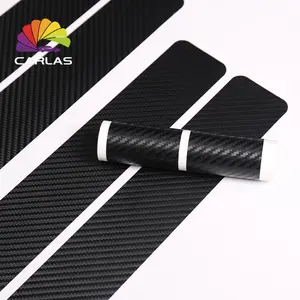 CARLAS araba kapı eşiği koruyucu 3D karbon Fiber vinil Wrap araba Anti-Kicked çizilmeye karşı koruma etiket şerit