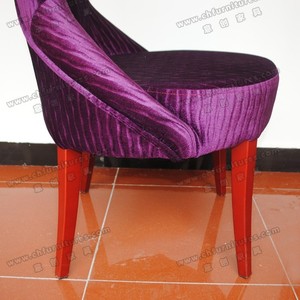 Silla de Comedor Moderna de Lujo YC-F058-04 con Tapizado de Tela y Corona para Restaurantes y Hoteles - Product Image 3