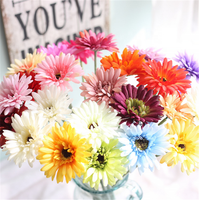 Künstlicher Brautstrauß mit Seidenchrysanthemen in Echtblumen-Optik und beflockten Stielen für Vatertag & Halloween