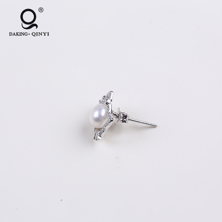 hoop earring hello kitty