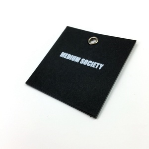 Tùy Chỉnh Thẻ Đen Cổ Phiếu Quần Áo Giấy Treo Tag Với UV <span class=keywords><strong>Glossy</strong></span> Swing Tag - Product Image 6