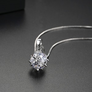 LUOTEEMI bella classica moda <span class=keywords><strong>argento</strong></span> colore chiaro Cubic Zirconia piccola <span class=keywords><strong>collana</strong></span> con ciondolo a sfera per le donne - Product Image 6