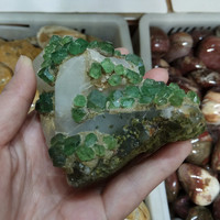 Pierre minérale verte naturelle de 1 mètre, éléments en cristal, spécimen