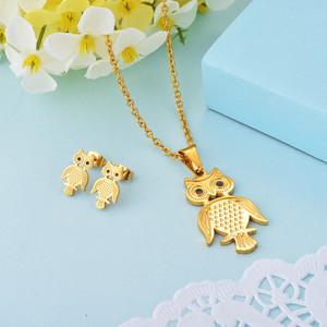 Joyas en acero de bujo dorado para mujer - Product Image 5