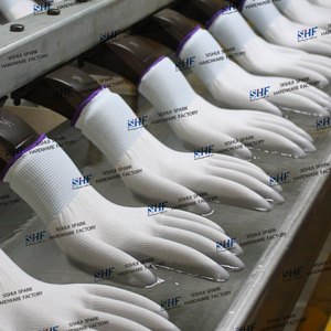 Macchinari per la produzione di guanti ad alta capacità efficienti in lattice e guanti in PU - Product Image 4