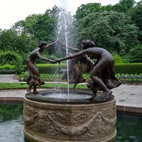 Sculpture en bronze personnalisable de femme sexy sur une fleur de lotus déversant de l'eau, fontaine en métal avec moulage et impression numérique