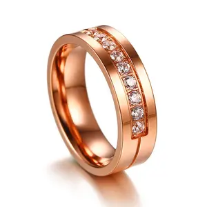 女性と男性のためのステンレス鋼リングキュービックジルコニア高研磨IPローズゴールドメッキ恋人の婚約指輪